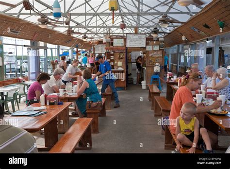 daytona beach shores seafood market.